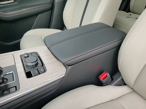 Certified 2025 MAZDA CX-70 Plug-In Hybrid w/ Premium Pkg image 22