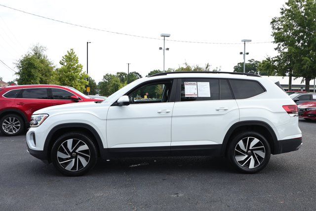 Used 2025 Volkswagen Atlas SE AWD/4WD image 9