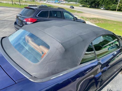 Used 2010 Ford Mustang Convertible RWD image 28