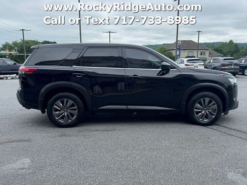 Used 2024 Nissan Pathfinder S AWD/4WD image 8