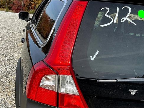 Used 2013 Volvo XC70 3.2 image 26