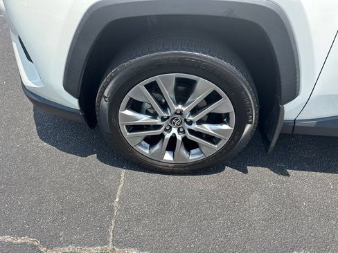 Used 2022 Toyota RAV4 XLE Premium FWD image 12