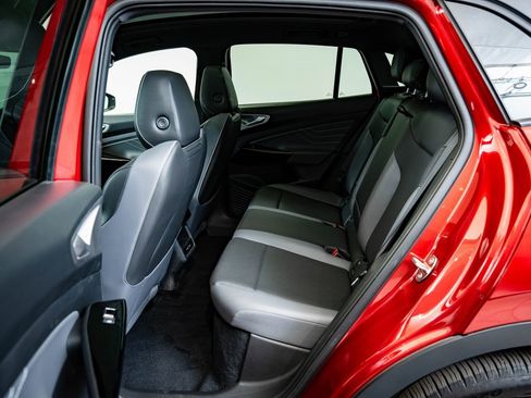 Used 2023 Volkswagen ID.4 Pro S image 32