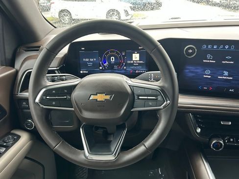 Used 2025 Chevrolet Tahoe LS RWD image 18