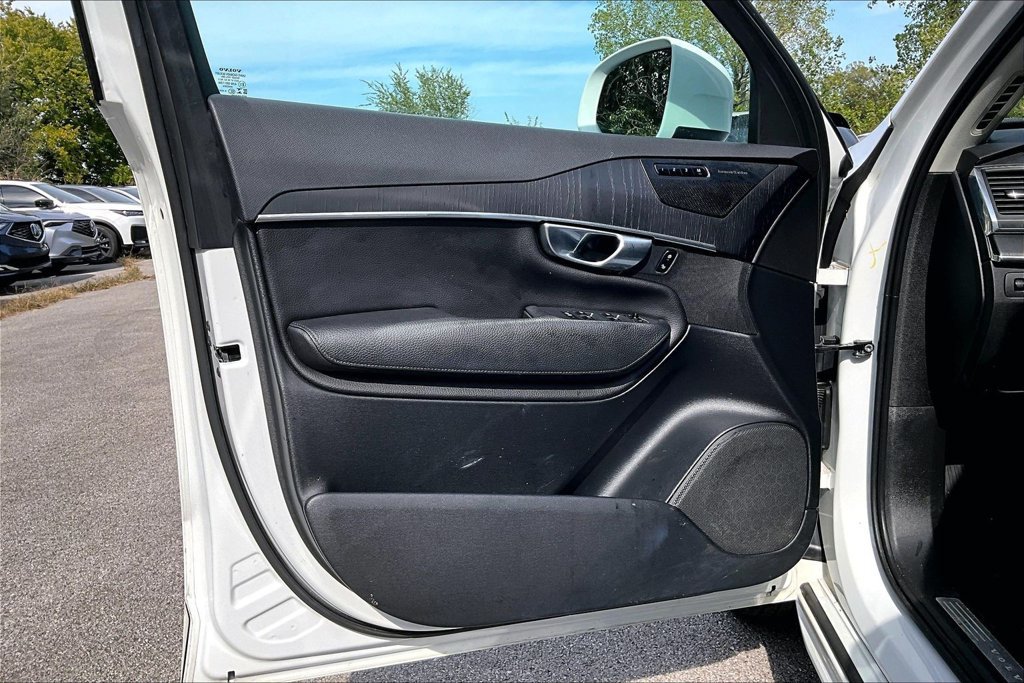 Used 2020 Volvo XC90 T6 Momentum AWD/4WD image 22