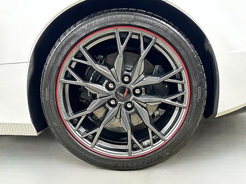 Used 2024 Chevrolet Corvette Stingray Preferred Cpe image 27