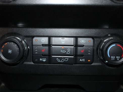 Used 2020 Ford F150 XLT w/ Equipment Group 302A Luxury AWD/4WD image 27