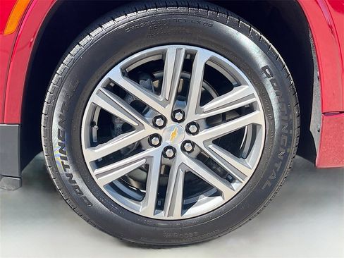 Used 2023 Chevrolet Traverse High Country image 34