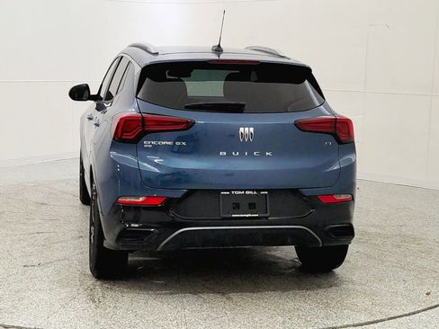 Used 2024 Buick Encore GX Sport Touring image 6