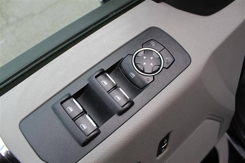 Used 2015 Ford F150 XLT AWD/4WD image 12