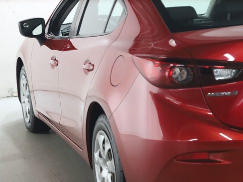 Used 2018 MAZDA MAZDA3 Sport FWD image 42