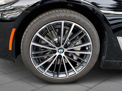 Certified 2023 BMW 530i 530i w/ Convenience Package image 9