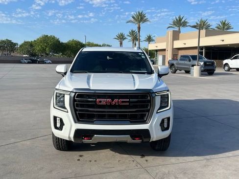 Used 2023 GMC Yukon AT4 AWD/4WD image 5