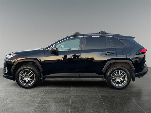 Used 2020 Toyota RAV4 XLE w/ XLE Grade Weather Package AWD/4WD image 2