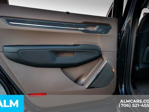 Used 2024 Kia EV9 GT-Line image 39