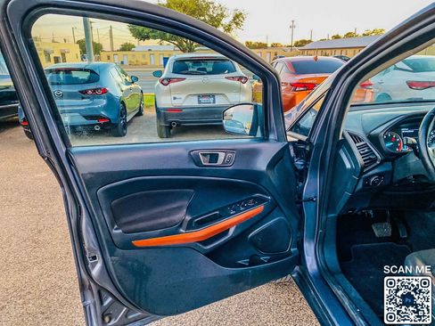 Used 2021 Ford EcoSport SE w/ SE Appearance Package image 17