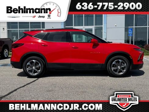 Used 2024 Chevrolet Blazer LT w/ Convenience Package FWD image 1