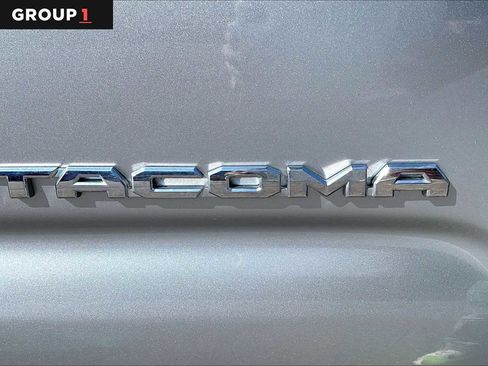Used 2022 Toyota Tacoma TRD Off-Road w/ Technology Package AWD/4WD image 33