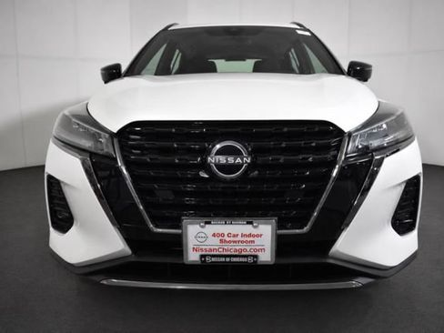 Used 2024 Nissan Kicks SR FWD image 2