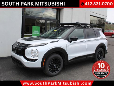 New 2026 Mitsubishi Outlander AWD image 2