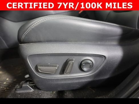 Used 2025 Toyota RAV4 XLE Premium w/ Weather Package AWD/4WD image 19
