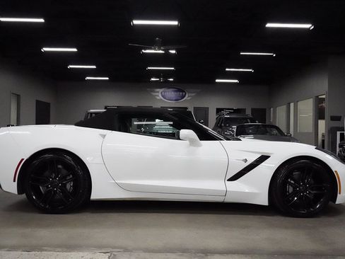 Used 2019 Chevrolet Corvette Stingray Convertible w/ 2LT Preferred Equipment Group RWD image 6