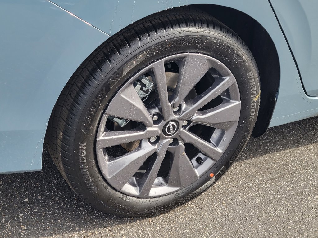 New 2026 Nissan Sentra SL w/ Floor Mat Package FWD image 3