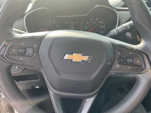 Used 2021 Chevrolet TrailBlazer LT w/ Convenience Package FWD image 12