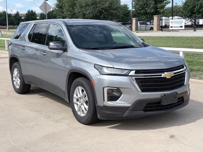 Used 2023 Chevrolet Traverse LS