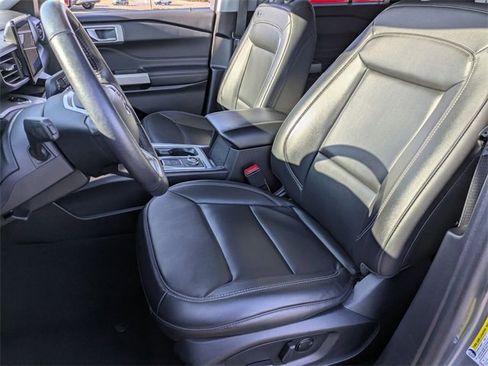 Used 2023 Ford Explorer XLT w/ Equipment Group 202A image 14