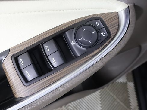 Used 2022 Chevrolet Malibu Premier FWD image 33