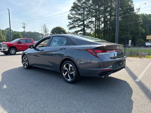 Used 2023 Hyundai Elantra SEL w/ Convenience Package FWD image 7