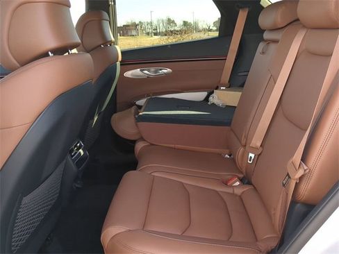 New 2026 Genesis GV70 2.5T Advanced image 12