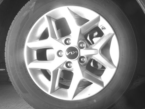 Used 2025 Kia Soul LX w/ LX Technology Package image 13