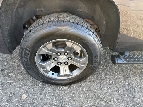 Used 2017 Chevrolet Tahoe LT image 22