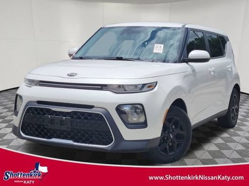 Used 2020 Kia Soul S FWD image 1