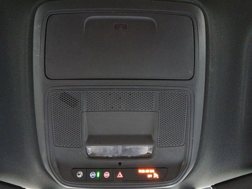 Used 2024 Chevrolet Traverse LS FWD image 7
