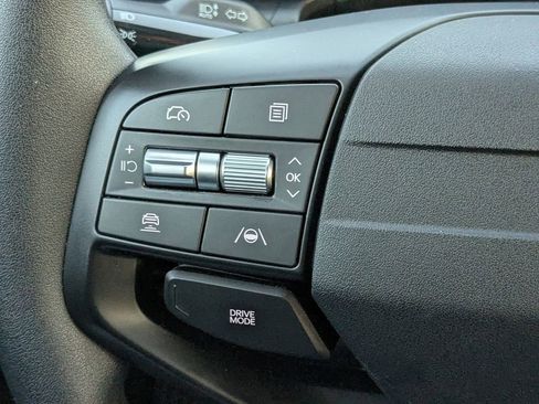 Used 2025 Kia K4 LXS image 25