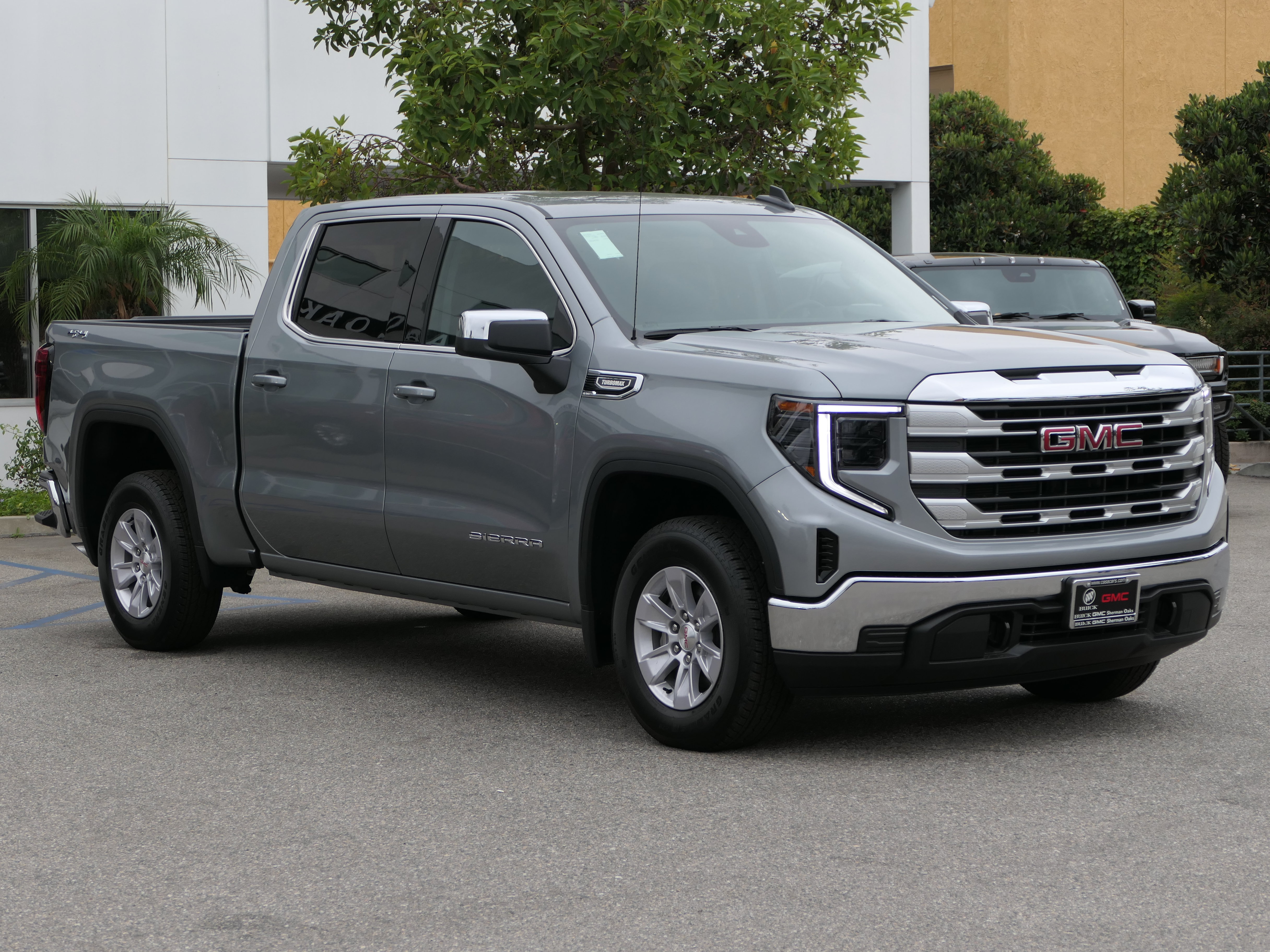 New 2026 GMC Sierra 1500 SLE w/ Preferred Package AWD/4WD image 7