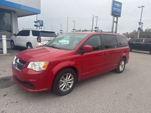 Used 2013 Dodge Grand Caravan SXT w/ Rear Park Assist Pkg image 3