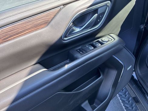 Used 2023 Chevrolet Tahoe Z71 w/ Luxury Package image 13