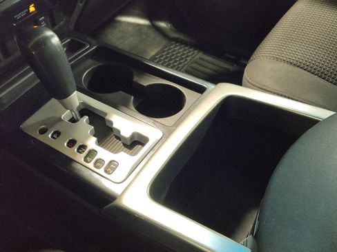 Used 2014 Nissan Titan SV RWD image 26