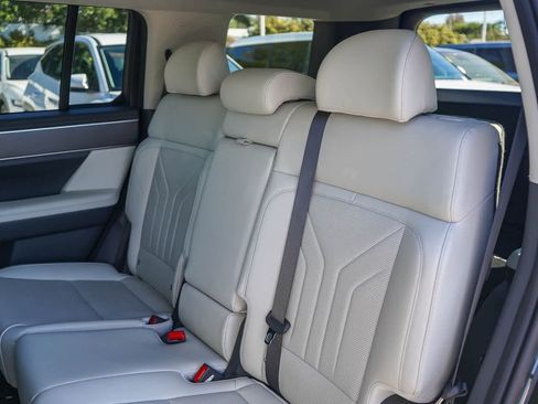 Used 2025 Hyundai Santa Fe SEL image 19