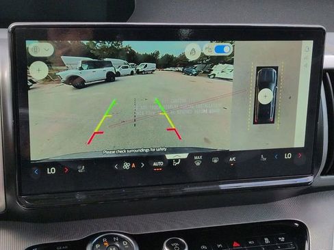 New 2025 Ford Expedition Active image 23