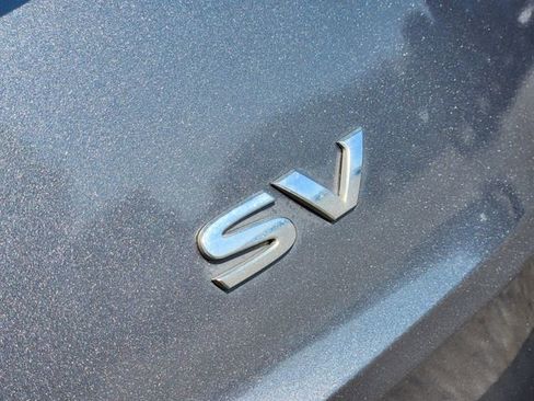 Used 2021 Nissan Rogue SV FWD image 12