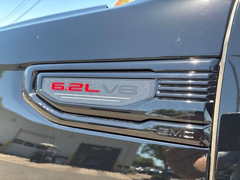 New 2026 GMC Sierra 1500 4x4 Crew Cab AT4 image 9