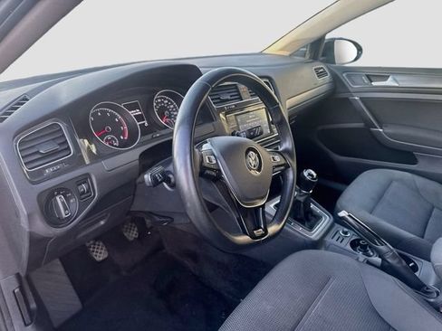 Used 2019 Volkswagen Golf S FWD image 9