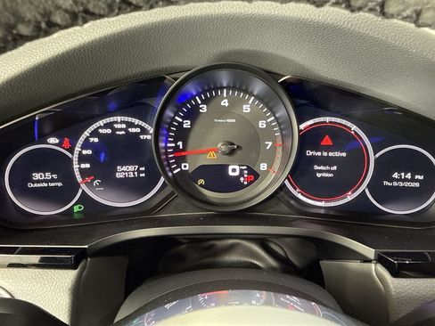 Used 2019 Porsche Cayenne AWD/4WD image 16