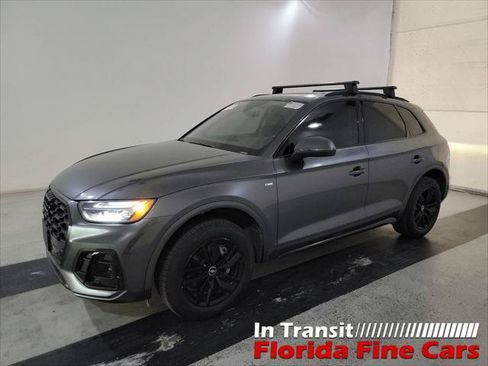 Used 2022 Audi Q5 2.0T Premium w/ Convenience Package AWD/4WD image 2