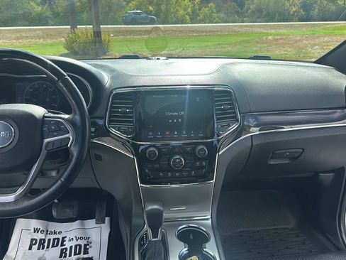 Used 2019 Jeep Grand Cherokee Overland image 24